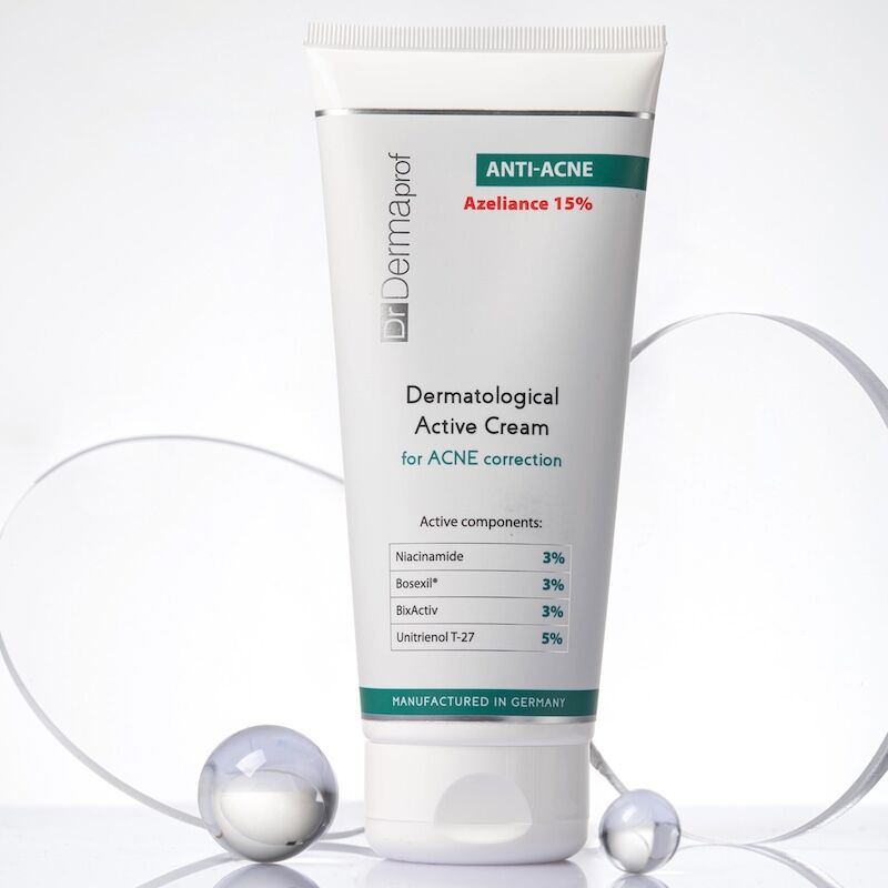 pHarmika Cremă activă dermatologică pentru corectarea ACNE