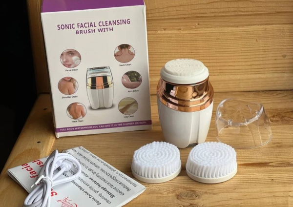 Perie electrică de masaj facial din silicon Sonic Facial