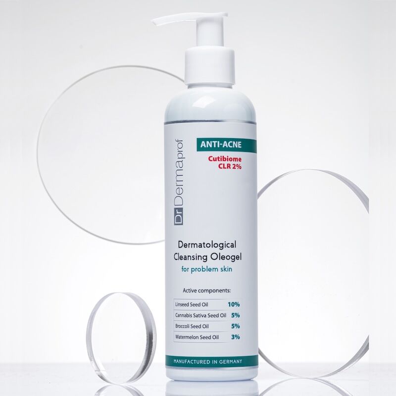 pHarmika Oleogel de curățare dermatologică pentru pielea cu probleme