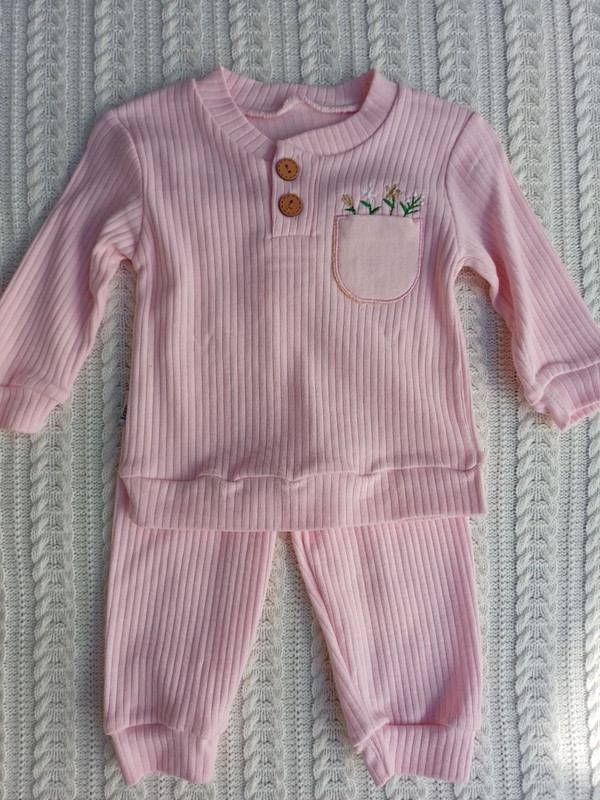 Costum pentru fetițe