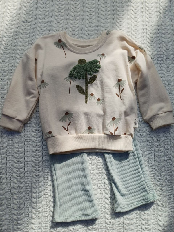 Costum pentru fetițe