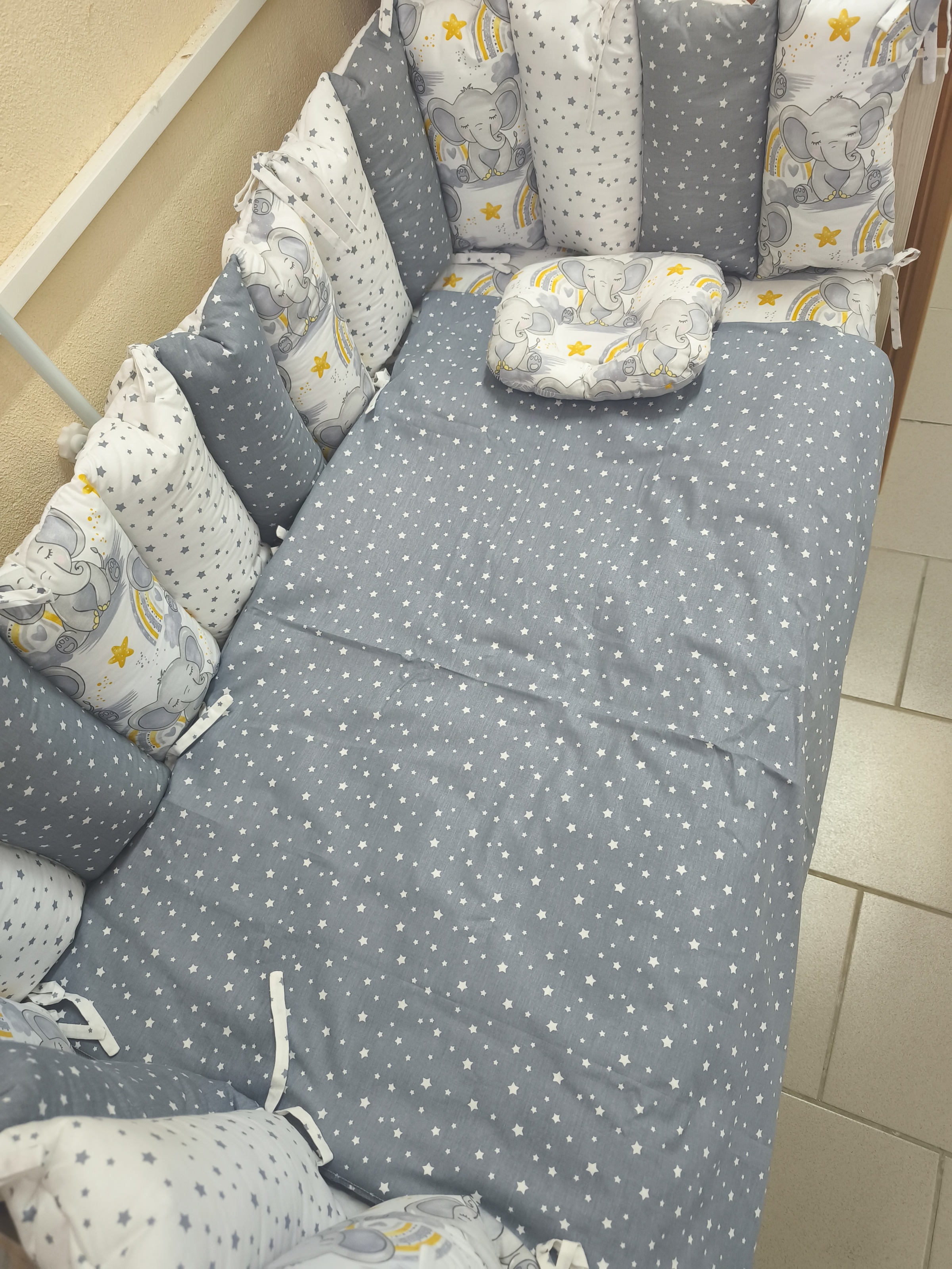 Borduri de protecție pentru pătuc Grey Stars