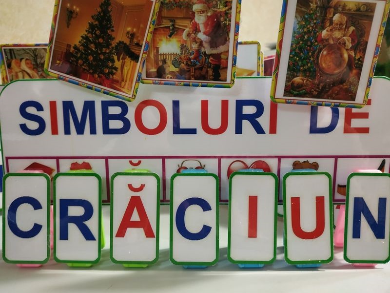 CR-5 Joc cu cleşte Simboluri de Crăciun