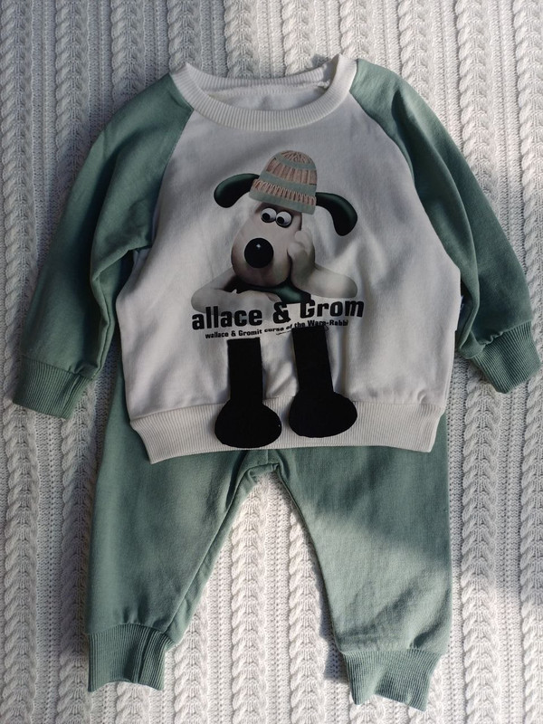 Costum pentru băieți