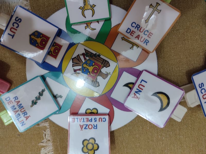 ML-1 Joc cu cleşte Stema Republicii Moldova