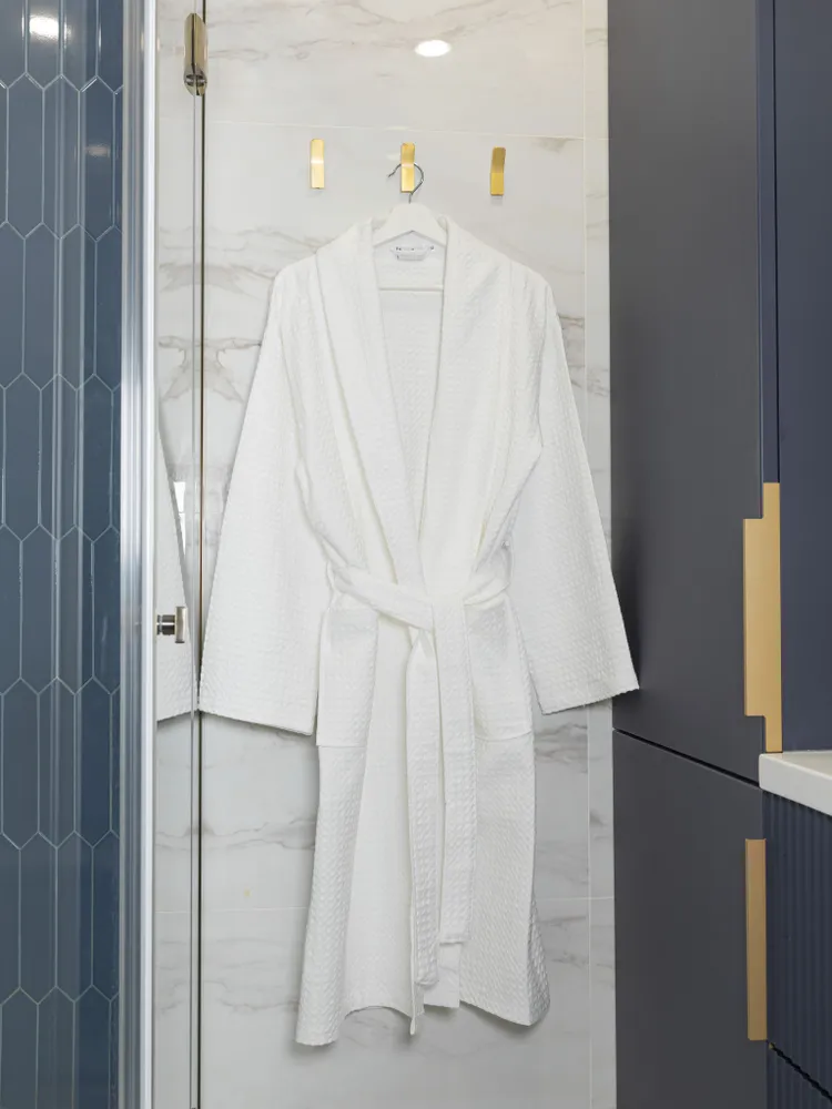 Halat de baie gofrat alb