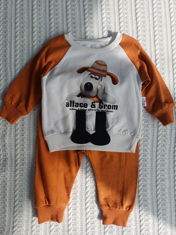 Costum pentru băieți