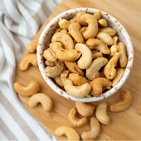Caju (prajit, sarat)  (per 100 gr)
